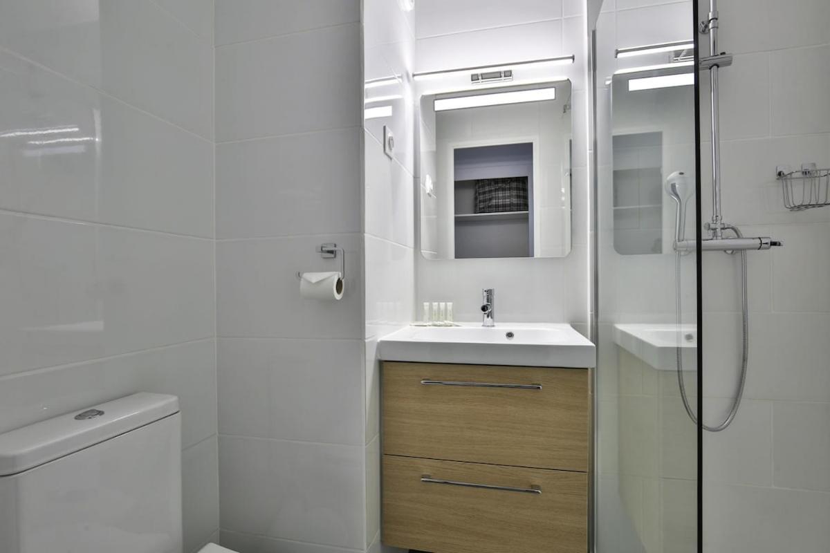 Вилла Superbe 2 Piece Tout Confort , Piscine /Ac/Parking Вильфранш-сюр-Мер Экстерьер фото